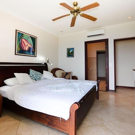 Willa Exquisitely Decorated 5Th-Floor Aerie With Views Of Two Bays In Flamingo Playa Flamingo Zewnętrze zdjęcie