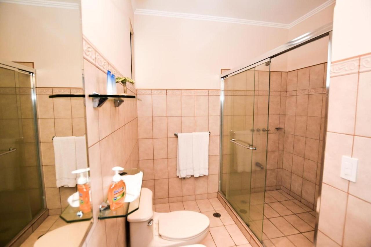 Willa Exquisitely Decorated 5Th-Floor Aerie With Views Of Two Bays In Flamingo Playa Flamingo Zewnętrze zdjęcie