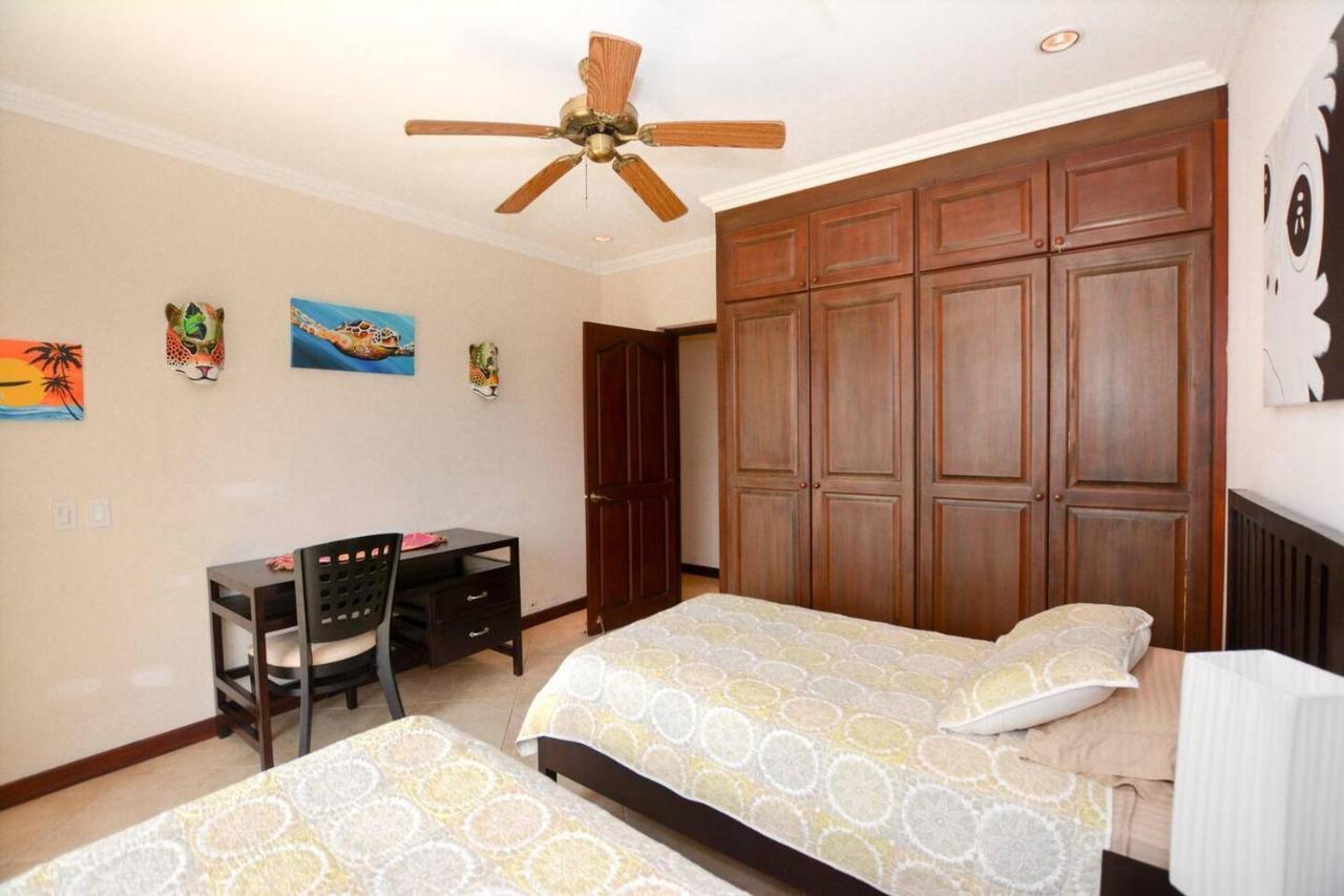 Willa Exquisitely Decorated 5Th-Floor Aerie With Views Of Two Bays In Flamingo Playa Flamingo Zewnętrze zdjęcie