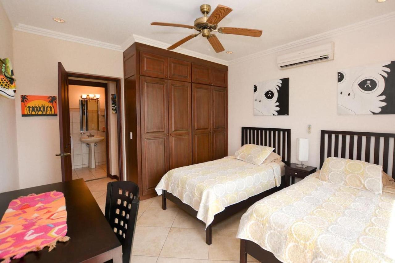 Willa Exquisitely Decorated 5Th-Floor Aerie With Views Of Two Bays In Flamingo Playa Flamingo Zewnętrze zdjęcie